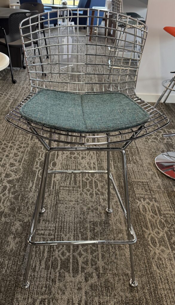 Pre-Owned, Knoll Bertoia Chair