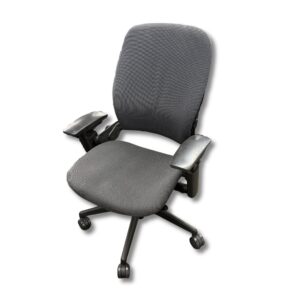 Pre-Owned Steelcase Leap Task Chair with Knitted Style Seat and Back